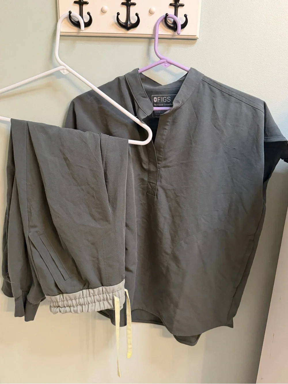 Figs Olive Green Collarless Scrub Top & Drawstring Pants